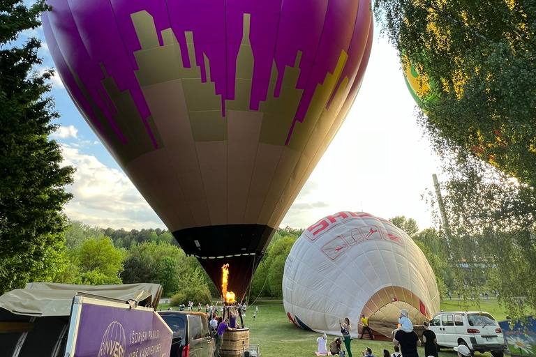 Trakai Hot Air Balloon Flight with Champagne & Small Gifts