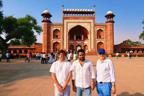 Agra: Taj Mahal Skip-the-Line, Baby Taj & Agra Fort Day Tour Tour with Ac Car, Driver and Guide Only