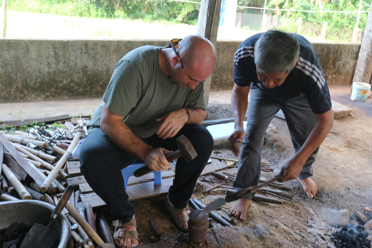 Hoi An: Knife-making Workshop with Hotel Pickup
