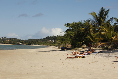 Dos Frades et les îles Itaparica en goéletteParler portugais