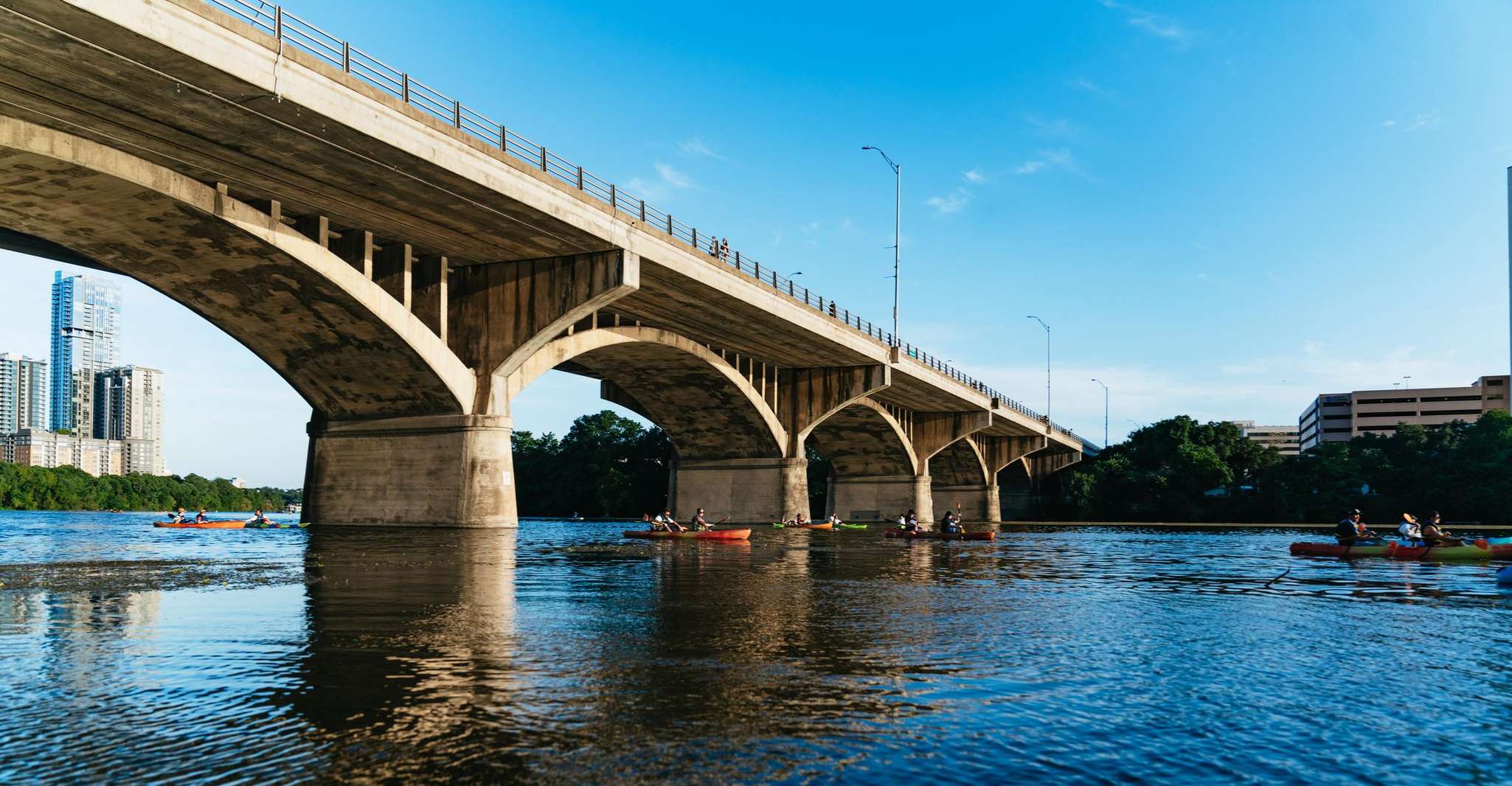 Austin: Sunset Bat Watching Kayak Tour photo 13