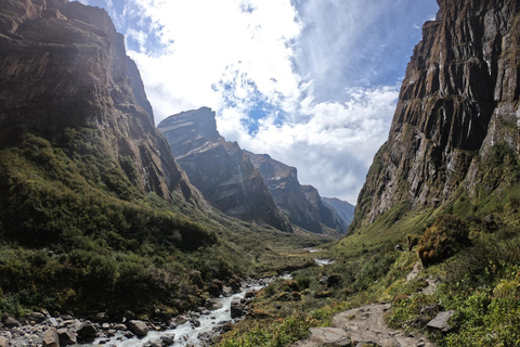 Pokhara: 7-Day Annapurna Base Camp & Jhinu Hot Springs Trek