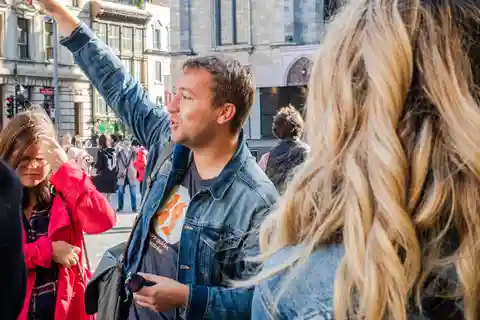 Montreal: Old Montreal Guided Walking Tour