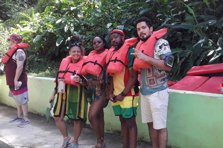 法尔茅斯：玛莎布雷河漂流体验