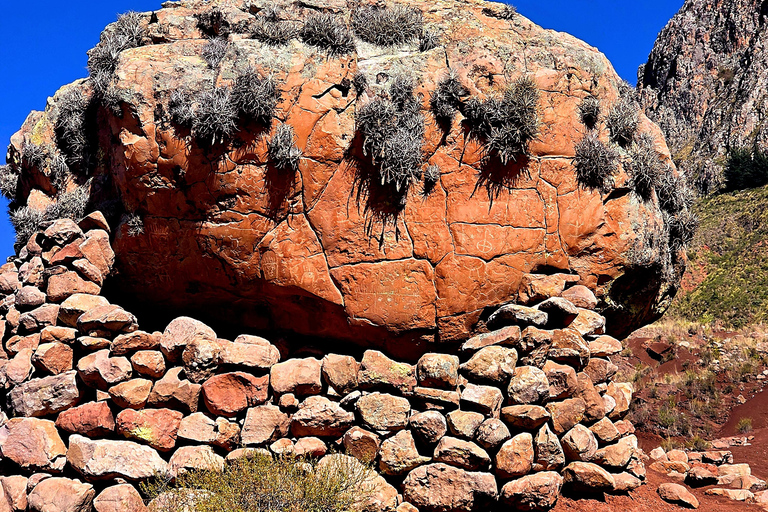 Sucre: Obispo Hill, Quila Quila, Petroglyphs & Hot Springs