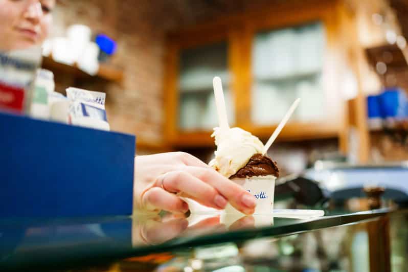 Siena: Guided Walking Food Tour with Full Meal