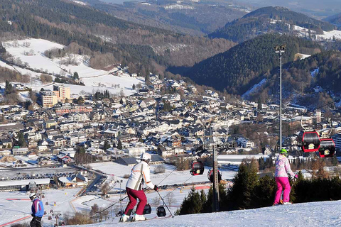Willingen - Cours de ski privé - équipement inclusCours de ski privé - incluant skis, bâtons, chaussures et casque - Durée : 1 heure.
