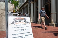 Louisville: Rundgang durch die Whiskey Row mit Bourbon-Verkostungen