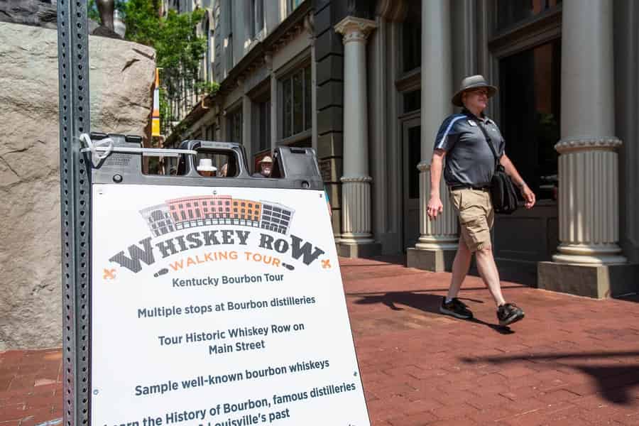 Louisville: Rundgang durch die Whiskey Row mit Bourbon-Verkostungen. Foto: GetYourGuide
