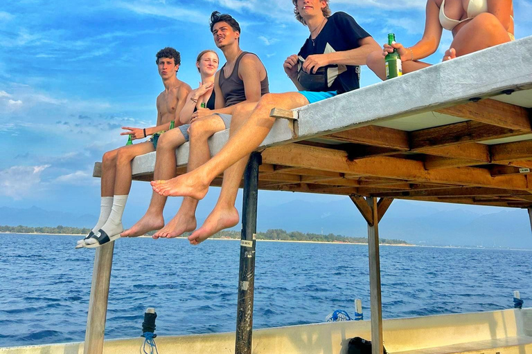 Gili Meno: Sunset Boat Adventure with Luminous Plankton