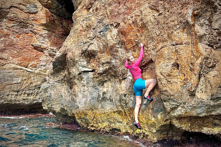 Granada: Deep Water Soloing in Calahonda Pier