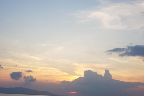 Koh Samui: Całodniowy rejs na wyspę Koh Phangan z zachodem słońcaKoh Samui: całodniowy rejs na wyspę Koh Phangan z zachodem słońca