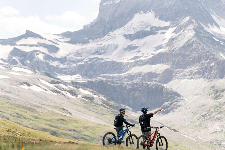 Zermatt: Five Lake Trail Private Guided Hike with Meal