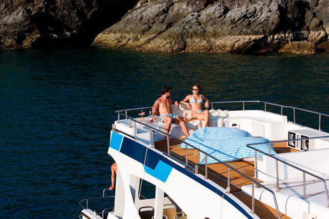 Phuket: Phi Phi Island Catamaran Tour with Beachfront Lunch Full Day Tour without Transfer//No National Park Fee