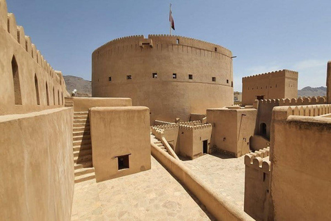 Salalah: 2-Day Guided Tour with Hotel Stay and Meals