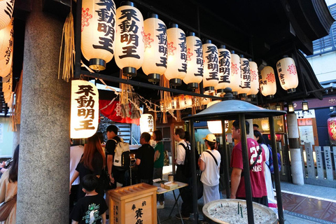 Osaka: Walking Tour with Namba Yasaka Shrine & Dotonbori
