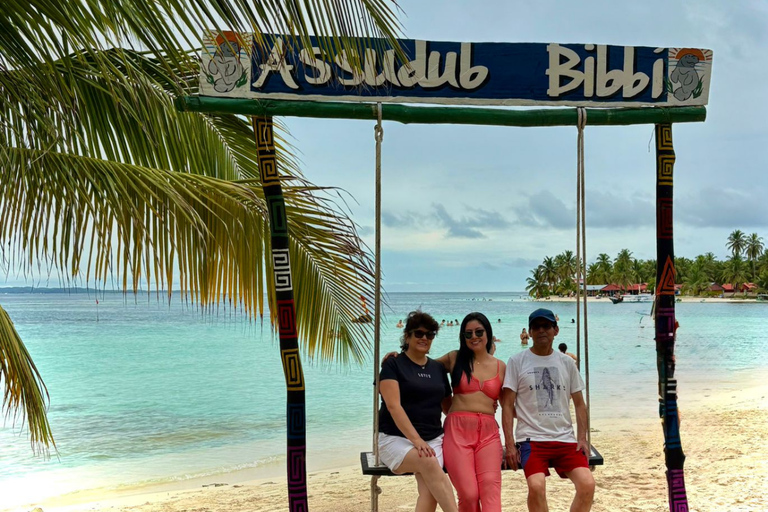 Panama City: San Blas Tropical Adventure – 3 Islands with Lunch at a Local Restaurant Tropical Adventure in Guna Yala: 3 Islands with Lunch at a Local Restaurant