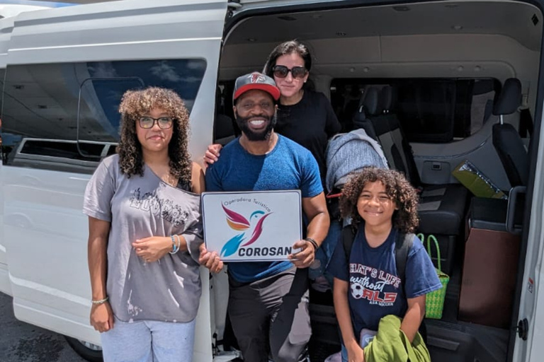 Cancun: Prywatny transfer z lotniska do strefy hotelowejLotnisko Cancun - strefa hotelowa Cancun w obie strony