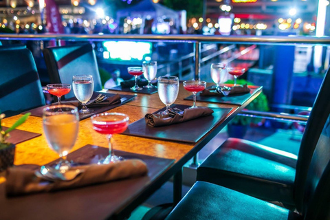 Bangkok: Rejs statkiem White Orchid Chao Phraya, tajski bufet i piwoWylot z Asiatique The Riverfront