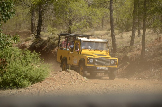 Visit From Antalya Full-Day Jeep Safari with Lunch and Transfer in Manavgat