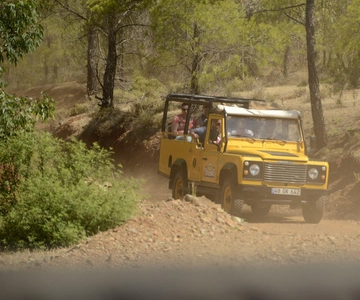 From Antalya: Full-Day Jeep Safari with Lunch and Transfer
