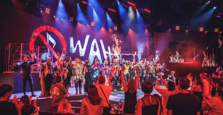 Madrid: WAH Show - Music, Dining & Party Experience photo 4