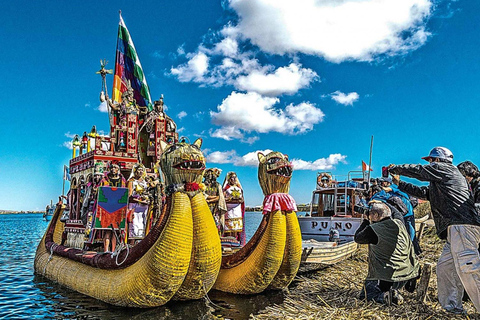 Puno: Ganztagestour Uros - Taquile. Besuch des Titicacasees