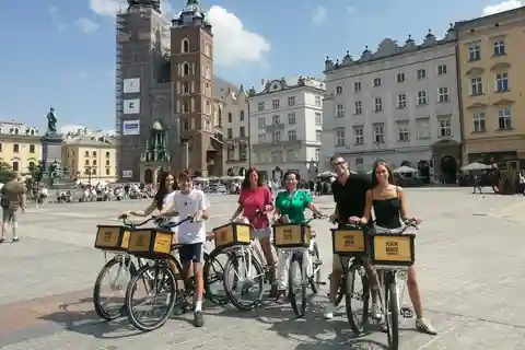 Krakow: Old Town Bike Tour with a Guide