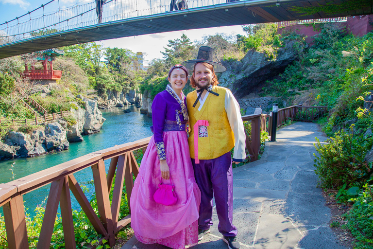 Jeju: K-drama Hanbok Photoshoot & Private Guided Tour