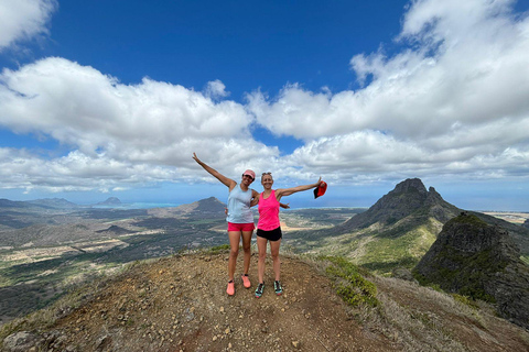 Maurice : randonnée guidée aux Trois MamellesMaurice : Randonnée guidée aux Trois Mamelles