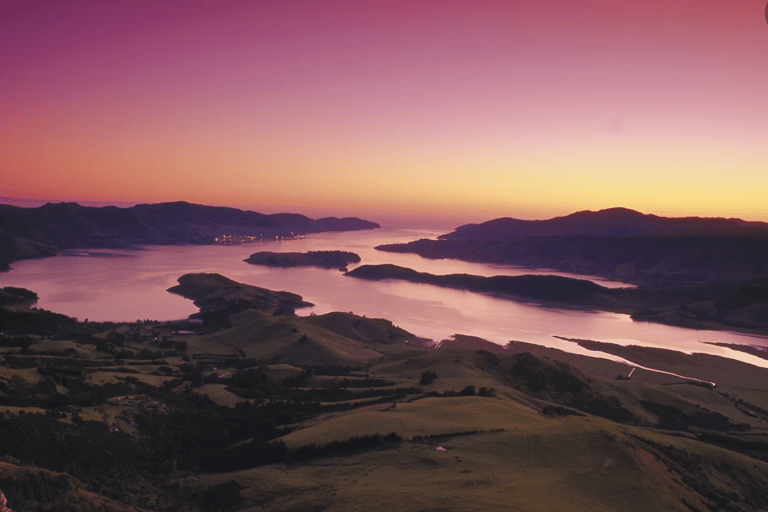 Christchurch: Akaroa Day Tour with Nature Cruise