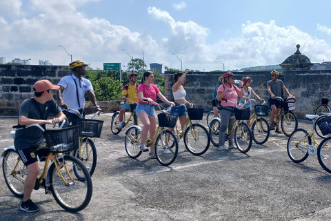 Cartagena: Historical, Cultural and Graffity Bike Tour