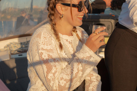 Lisbon 2 Hours Sailing Day Tour and Cruise With Drinks Lisbon: 2H Sailing Day and Cruise Tour