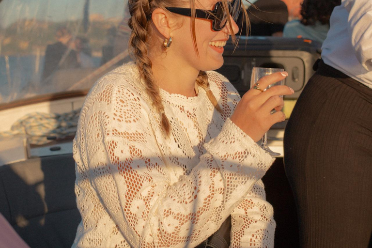 Lisbon 2 Hours Sailing Day Tour and Cruise With Drinks Lisbon: 2H Sailing Day and Cruise Tour