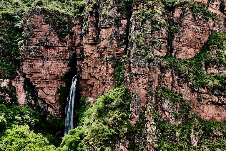 Cusco: Day trip to Perolniyoc Waterfall