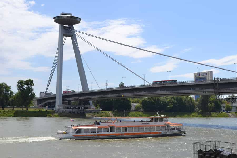 Bratislava: Sightseeing-Kreuzfahrten auf der Donau. Foto: GetYourGuide