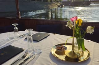 Amsterdam: Private Dinner-Bootsfahrt mit 3/4 Gängen