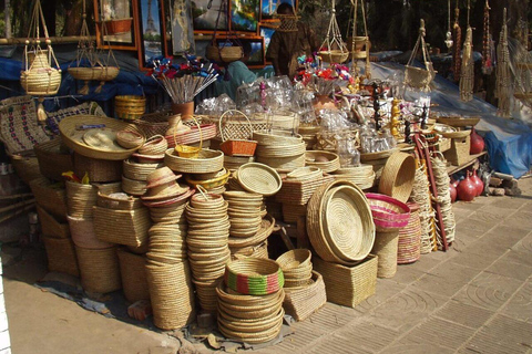 Udaipur: Culture, Crafts & Market Shopping Tour Udaipur Shopping Tour: Guide + Car