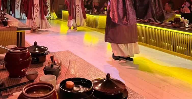 Shanghai: Royal Banquet with Chinese Cultural Performance photo 2