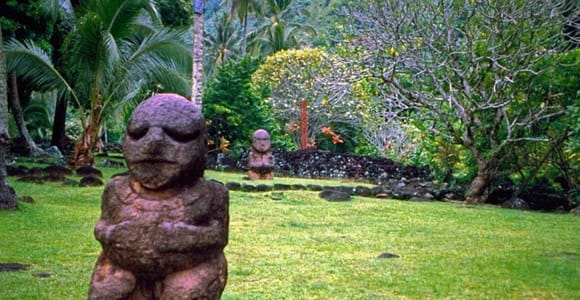 Tahiti: West and East Coast Island Tour with Waterfalls