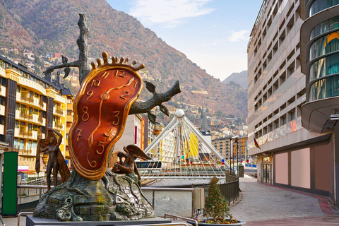 Discover Andorra: Nature and Shopping from Barcelona Guided tour in Spanish and Shopping