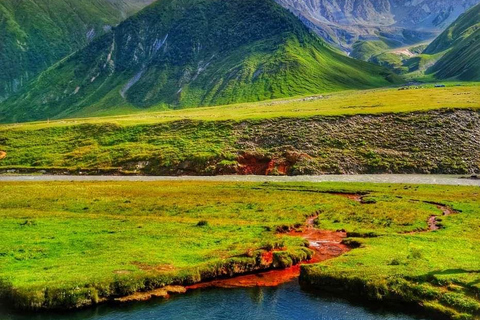 From Kutaisi: 2-Day Kazbegi, Dariali Valley, & Gergeti Tour