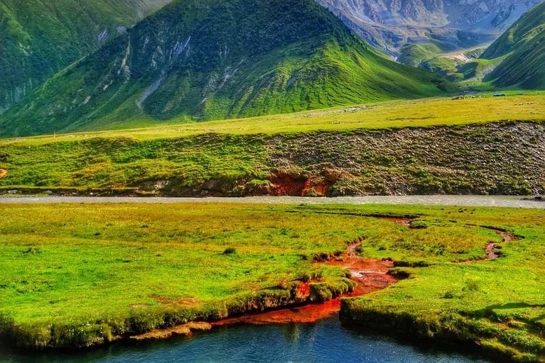 From Kutaisi: 2-Day Kazbegi, Dariali Valley, & Gergeti Tour