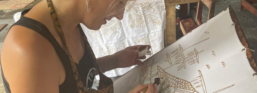Jogjacarta: Aula de 2 horas de confecção de batik com lembrança