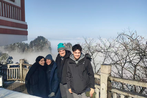 Private Tour Guide Service with Commentary in Zhangjiajie Private Guide (Spanish) – Per Day