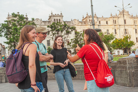 Lima: City Tour Historic Center &amp; Miraflores with Pick Up