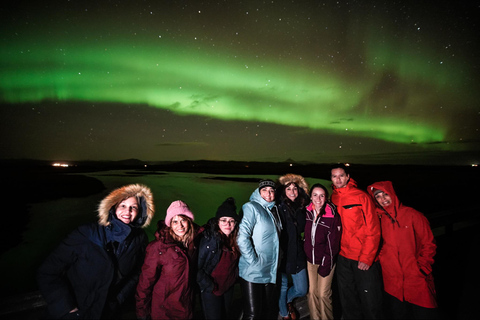 AURORA BOREAL Tour mit professionellem Foto ab ReykjavikAURORA BOREAL Nachttour ab Reykjavik