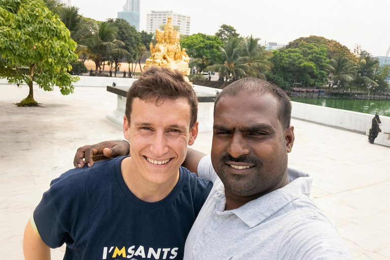 Colombo: Private Tuk-Tuk City Tour with Guide & Tickets Colombo: Private Tuk-Tuk Tour & Authentic Ceylon Tea Tasting