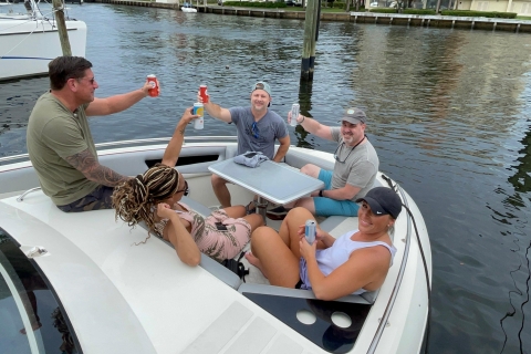Fort Lauderdale: 13 People Private Boat Rental 6 Hours Rental with Captain