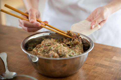 Sacramento: Clase de cocina china con un chef localSacramento: Clase de cocina china de wonton con un chef local